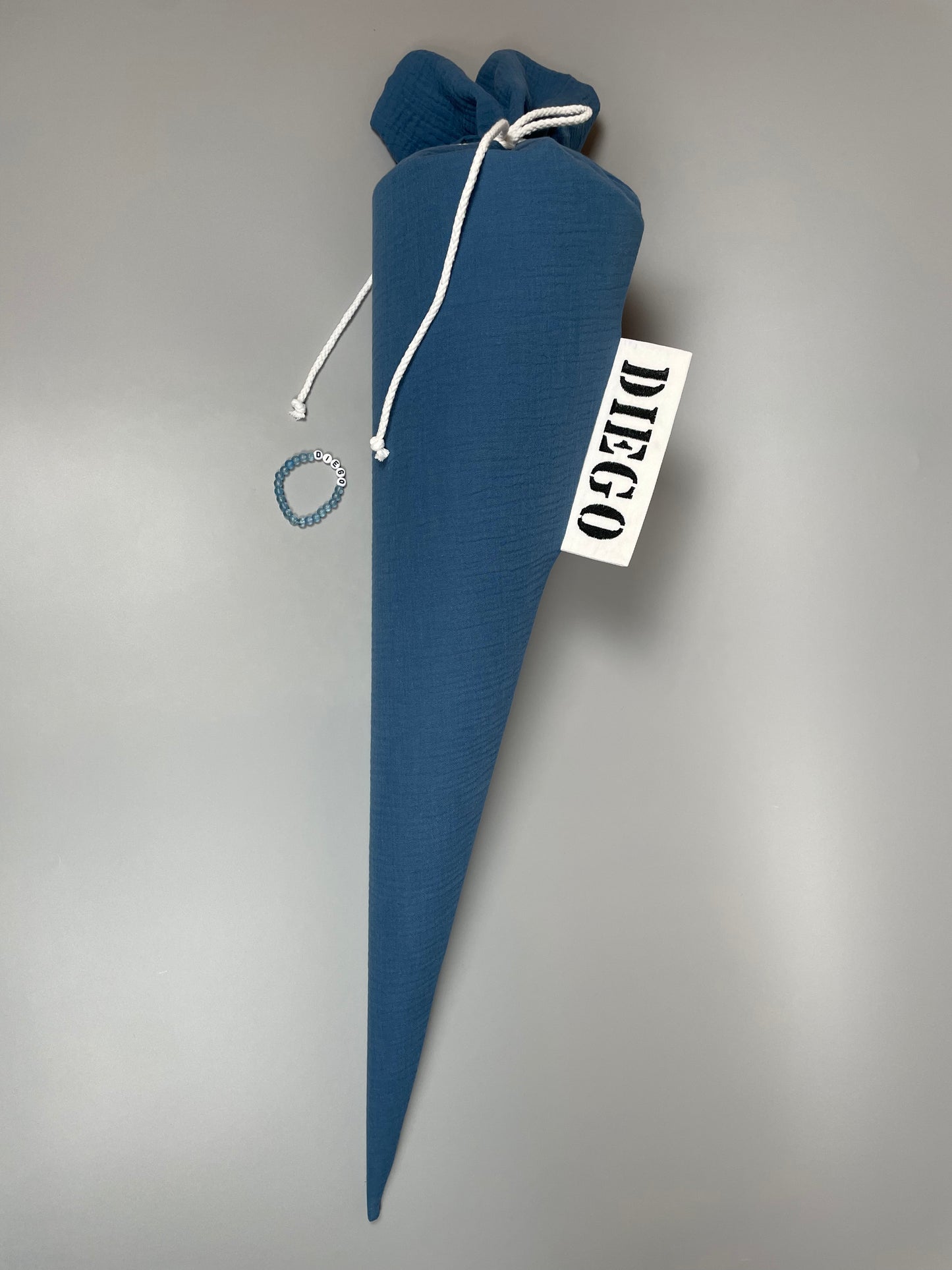 Schultüte - einfarbig mit Namensetikett